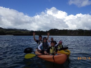 ちっちゃい子は3人乗りでカヤック～