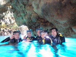 沖縄青の洞窟恩納村