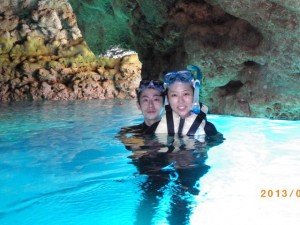 早朝の青の洞窟