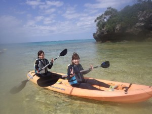 恩納村でシーカヤックツアー女子会２