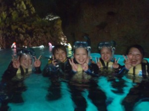 沖縄の青の洞窟＿写真