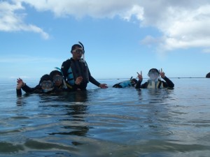 サンゴの海でシュノーケリング
