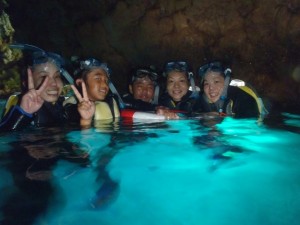 青の洞窟＿沖縄恩納村