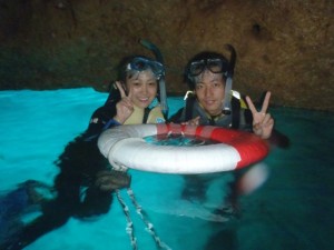 沖縄の青の洞窟シュノーケリング
