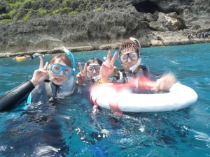 青の洞窟のそとでシュノーケリング