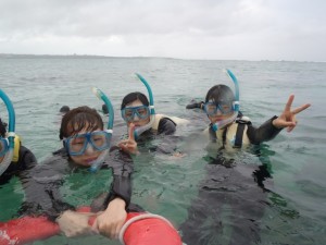 おばあちゃん初めてのシュノーケリング♪